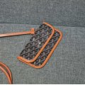 Single shoulder large capacity travel bag